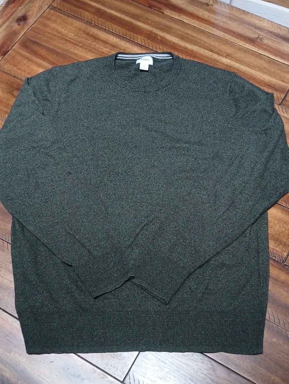 Old Navy Men's Crewneck Sweater in Olive